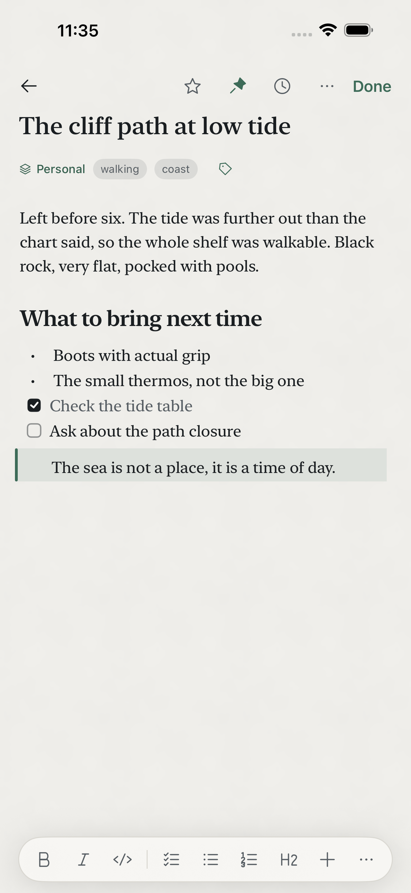 Zen Slate on iPhone: a note open in the editor with rich text, a heading, a checklist and a quote block, and the formatting bar below